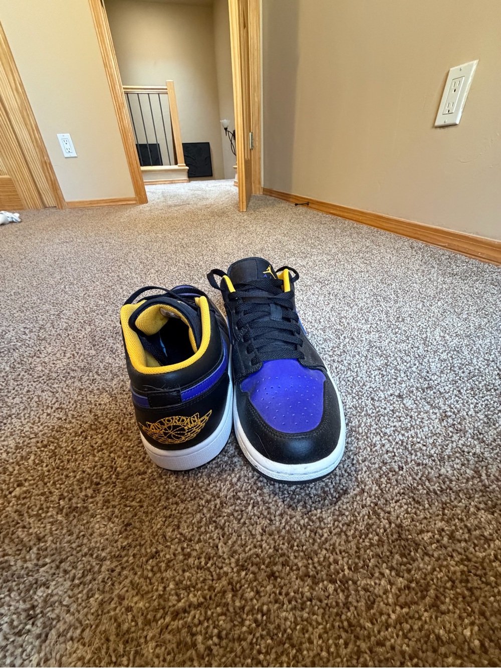 Jordan Low-Top Sneakers - Black/Blue/Yellow - Picture 10 of 11